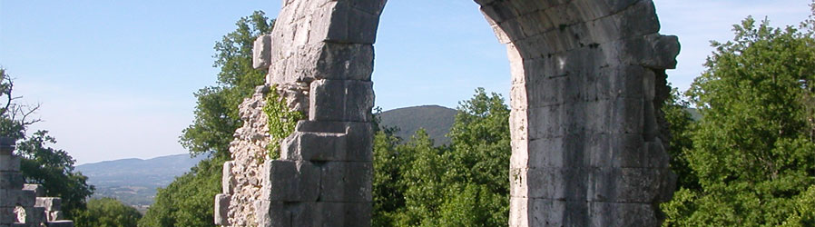 Carsulae -  Arco di San Damiano